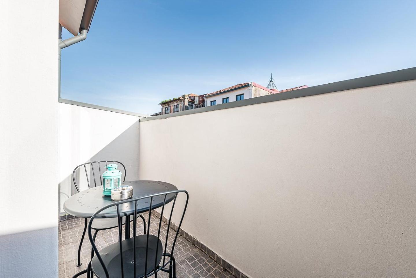 Guestready - Crayon Walls Apts Porto Bagian luar foto